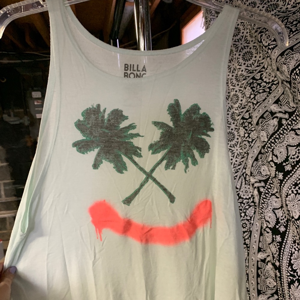 BILLABONG TANK BRAND NEW W TAGS